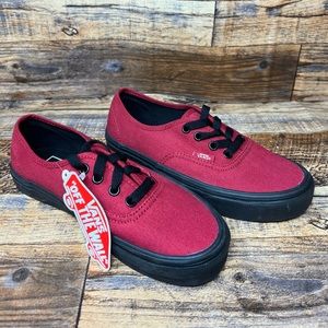 NEW Vans Authentic "Black Sole" Womens 6 Jester Red / Black B33 SKATE Classic